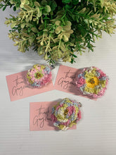 Load image into Gallery viewer, Crocheted Flower Hair Clips
